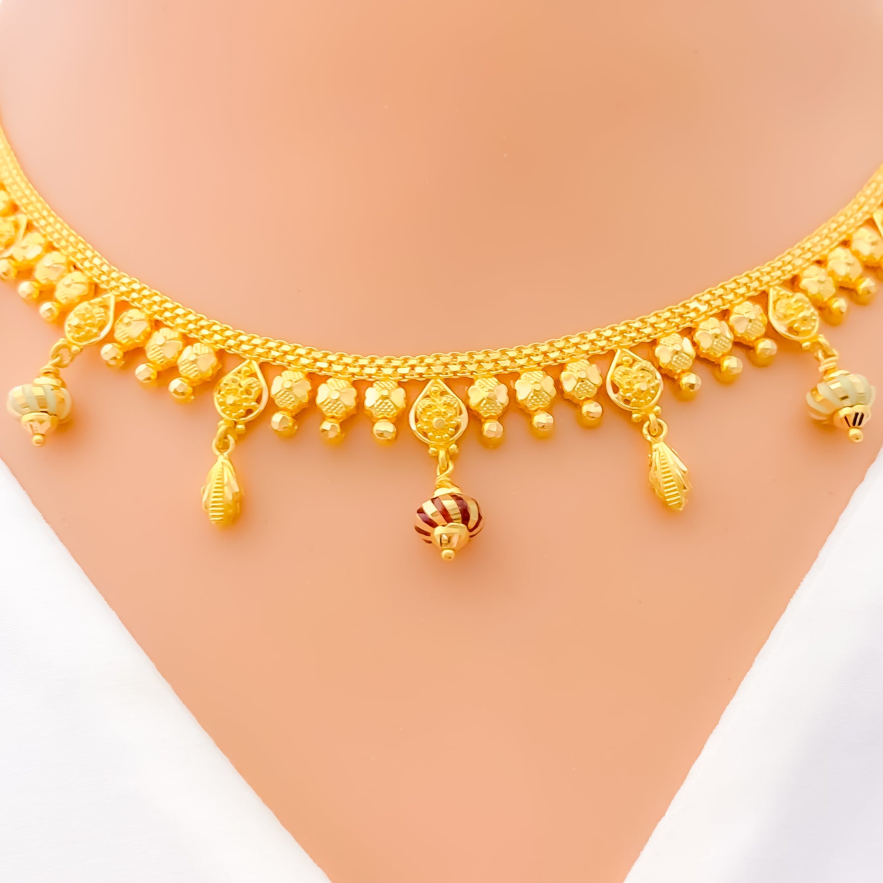 Buy 22Kt Light Weight Leaf Design Gold Necklace 9VL226 Online from Vaibhav  Jewellers