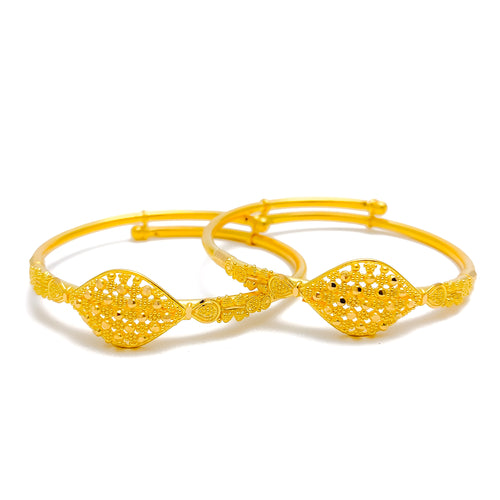 22k-gold-ethereal-attractive-baby-bangles