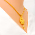 bold-flower-22k-gold-pendant