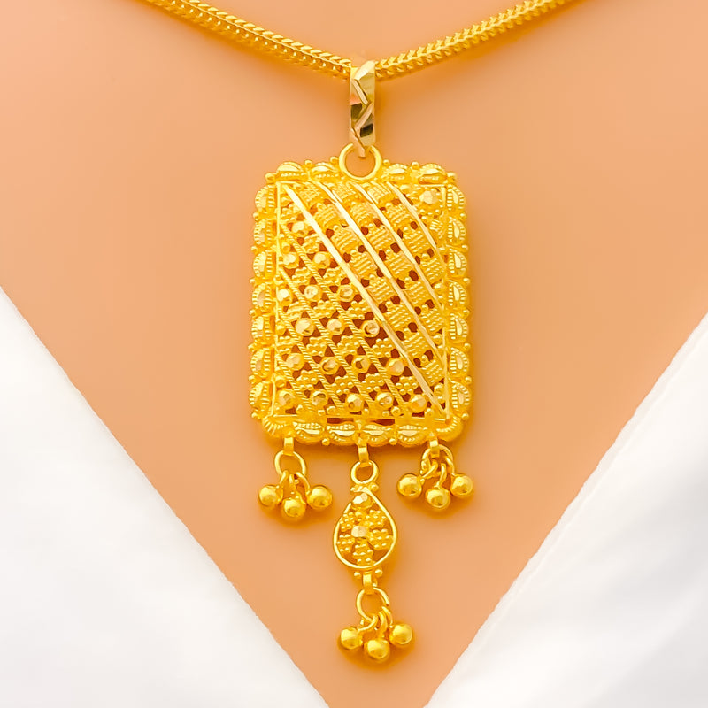 charming-rectangular-22k-gold-pendant