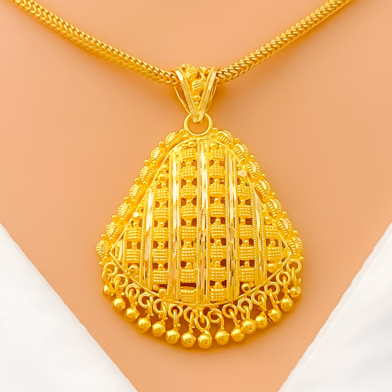 dazzling-elevated-22k-gold-pendant