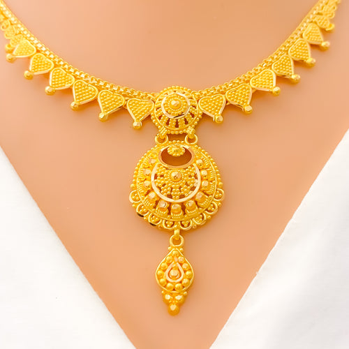 22k-gold-ritzy-fashionable-necklace-set