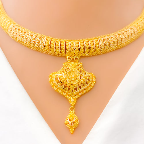22k-gold-dazzling-upscale-necklace-set