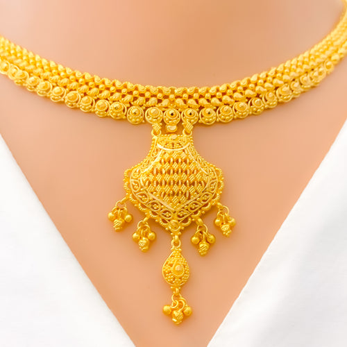 22k-gold-shimmering-chandelier-necklace-set