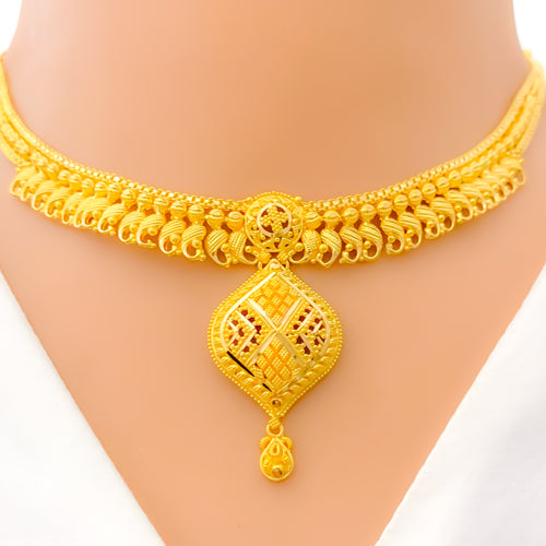 22k-gold-attractive-impressive-necklace-set