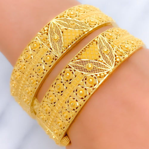 22k-gold-Delightful Reflective Leaf Accented Bangles