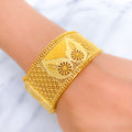 22k-gold-Distinct Dual Finish Leaf Adorned Bangles