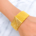 22k-gold-Ethereal Smooth Finish Floral Bangle