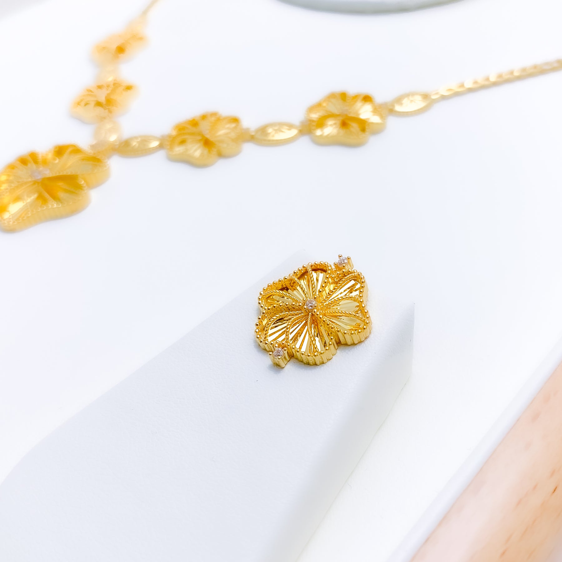 Malachite Clover Necklace Set w/ Gold Tassels – Andaaz Jewelers