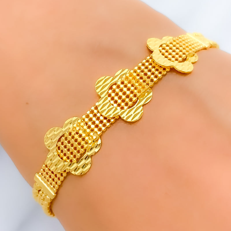 22k-gold-Glistening Triple Flower Bracelet