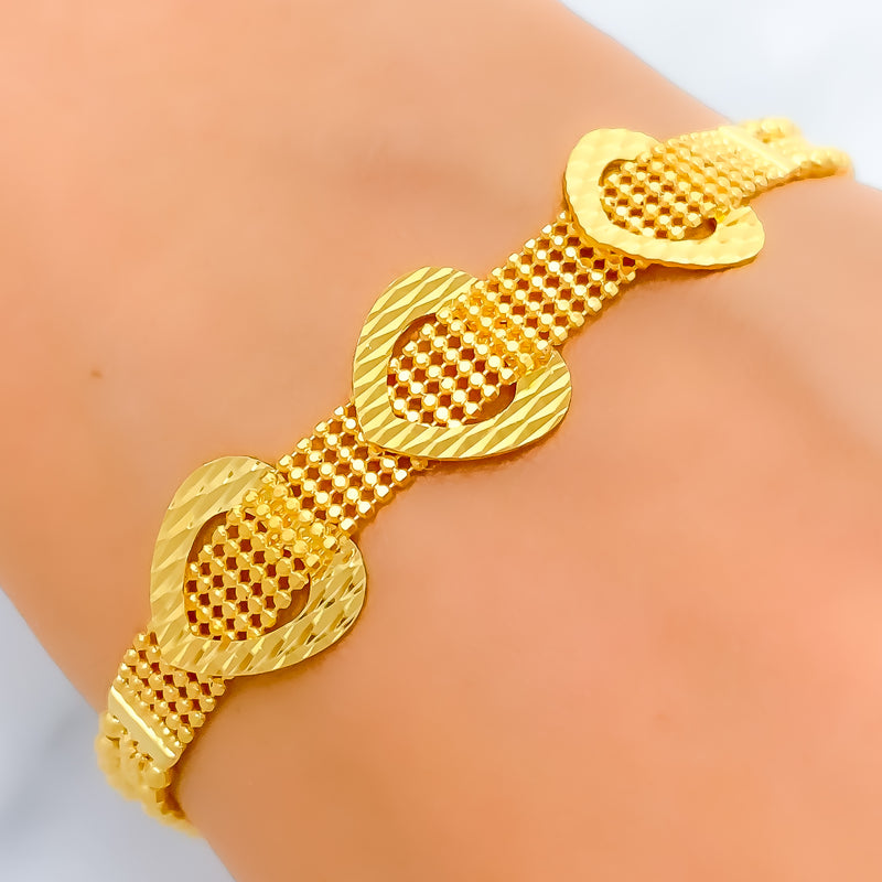 22k-gold-Delightful Open Heart Bracelet
