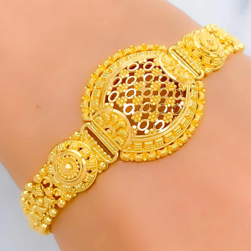 22k-gold-royal-textured-bracelet