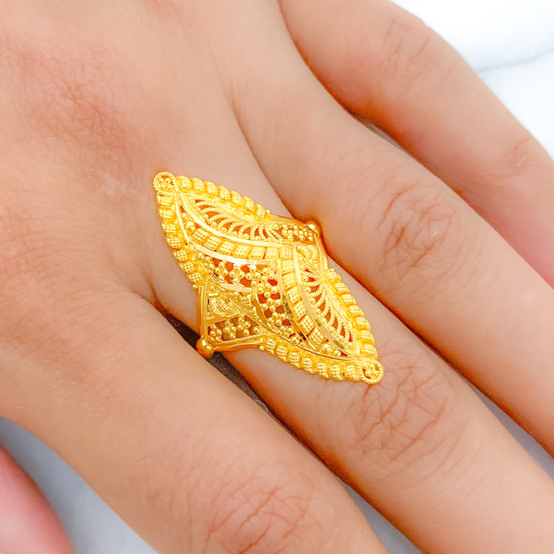 Sophisticated 22k Gold Ring