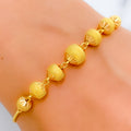 Dazzling Attractive Gold Bracelet