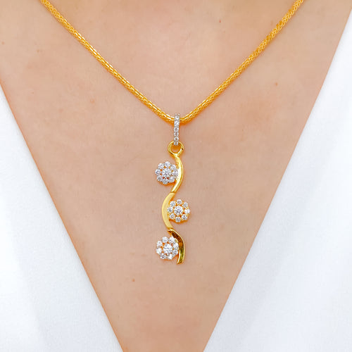 Attractive Drop Flower Pendant Set