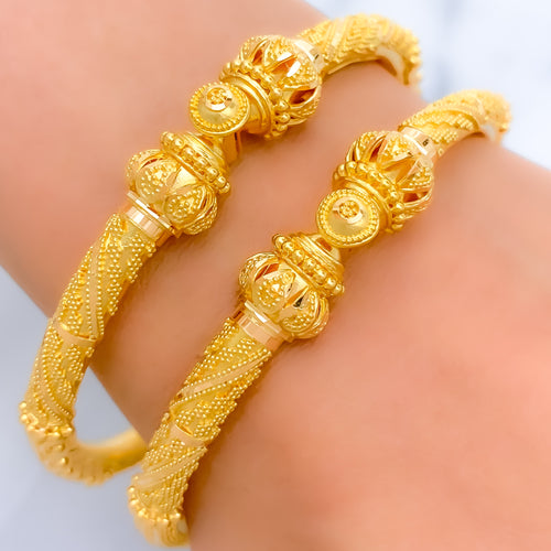 22k-gold-unique-lotus-adorned-pipe-bangles