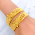 22k-gold-tasteful-wavy-leaf-bangles