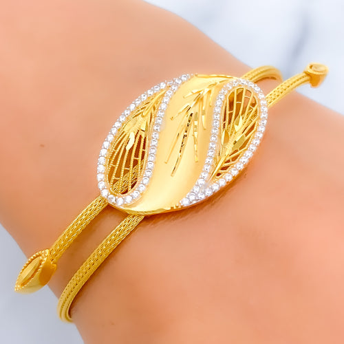 22k-gold-Shimmering Inverted Paisley Leaf Bracelet