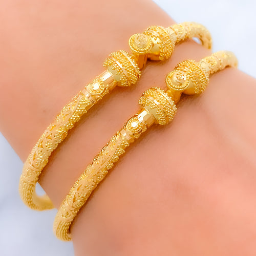 Gorgeous Sleek 22k Gold Lightweight Bangles