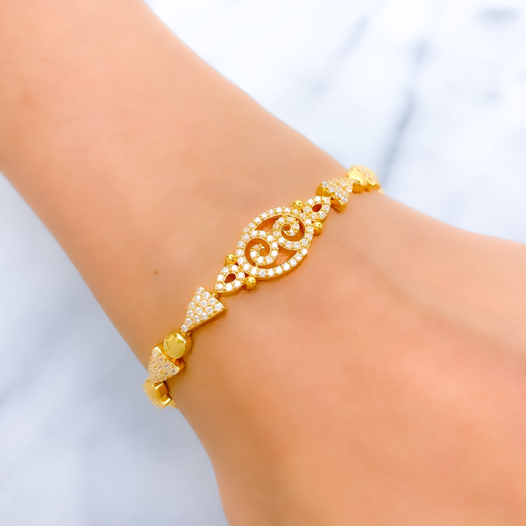 22 kt 4.20 GM Gold Bracelet | Indian Gold Jewelry | Shop Now