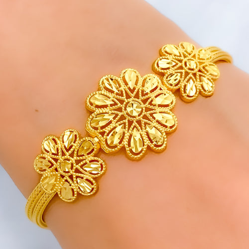 Jazzy Floral Bracelet