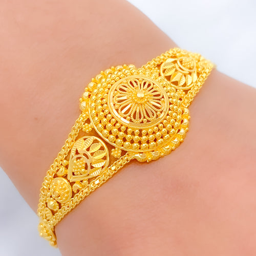 Majestic Dome Leaf 22k Gold Bracelet