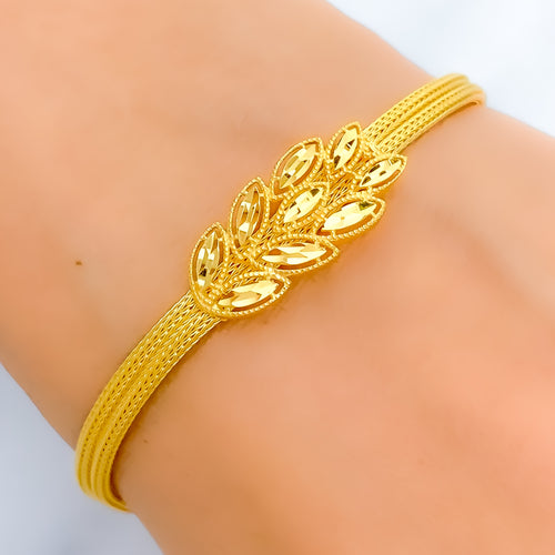 Fancy Leaf Rope Bracelet
