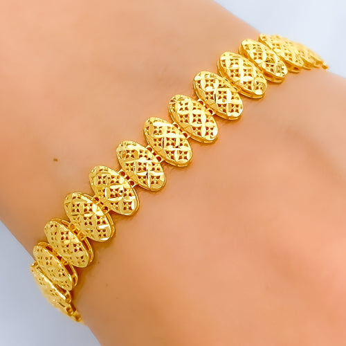 Charming Oval Link Bracelet