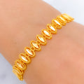 Posh Oval Shaped 22k Gold Bracelet