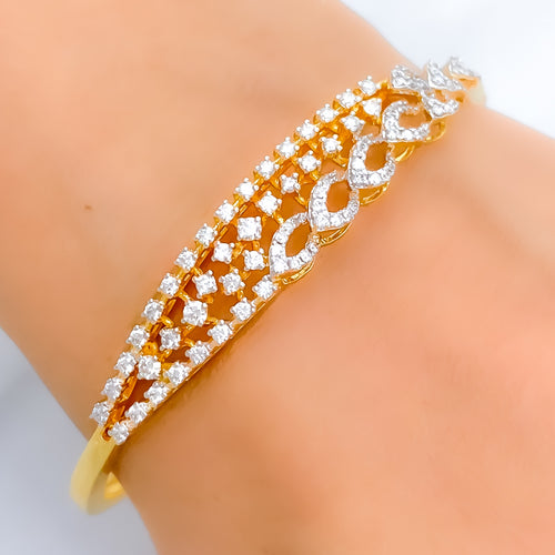 18k-Decorative Leaf Diamond Bangle Bracelet