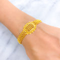 22k-gold-Blooming Mesh Oval Flower Bracelet