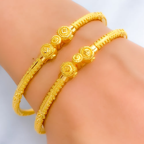 22k-gold-glossy-sleek-pipe-bangles