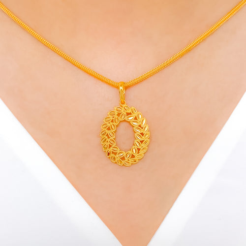 Petite Oval 22k Gold Pendant Set