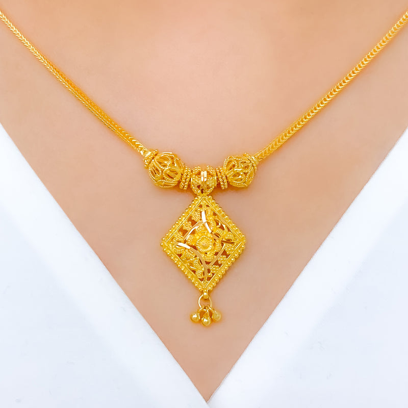 Ornate Floral Necklace 22k Gold Set