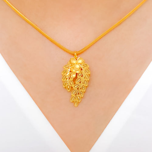Adorned Matte Flower 22k Gold Pendant Set