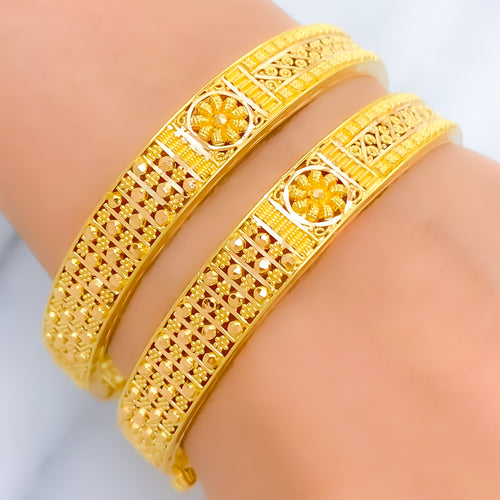 22k-gold-graceful-flower-accented-striped-bangles