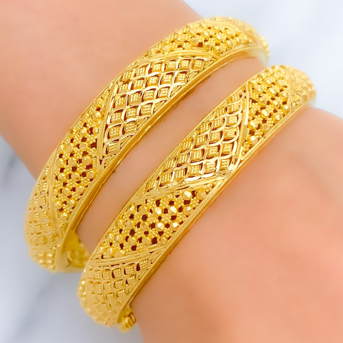 22k-gold-sophisticated-cutwork-dome-bangles