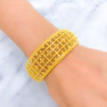 22k-gold-iconic-palatial-netted-floral-bangle