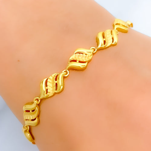 22k-gold-dainty-etched-bracelet