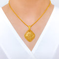 Lightweight Filigree Pendant 22k Gold Set