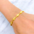 22k-gold-delicate-stately-bracelet