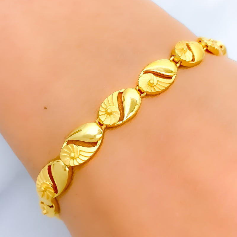 22k-gold-oval-spiral-paisley-bracelet