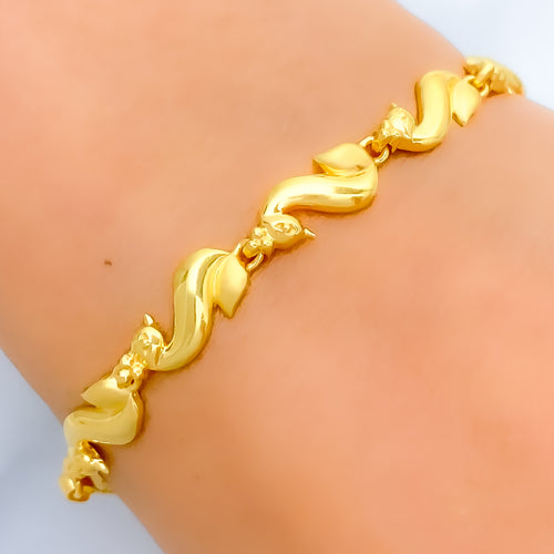 22k-gold-petite-lovely-bracelet