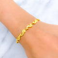 22k-gold-petite-lovely-bracelet