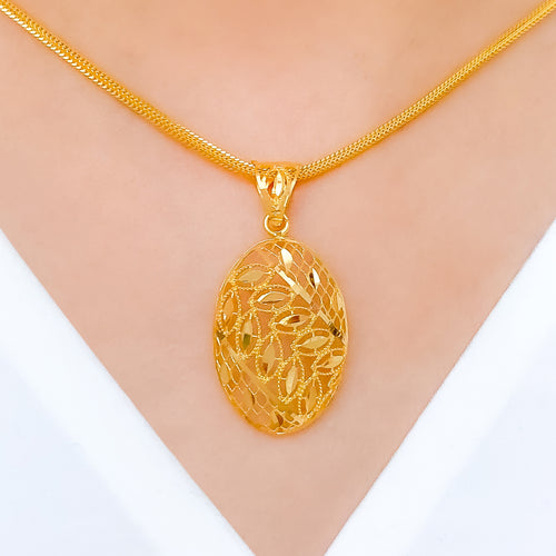 Chic Netted Oval Pendant 22k Gold Set