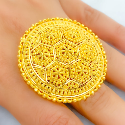 22k-gold-radiant-reflective-honeycomb-statement-ring