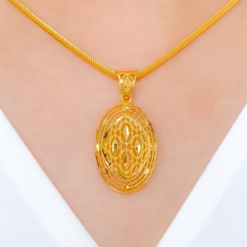 Sparkling Oval Pendant 22k Gold Set