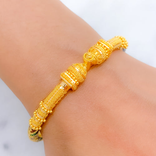 Traditional 22k Gold Pipe Bangle