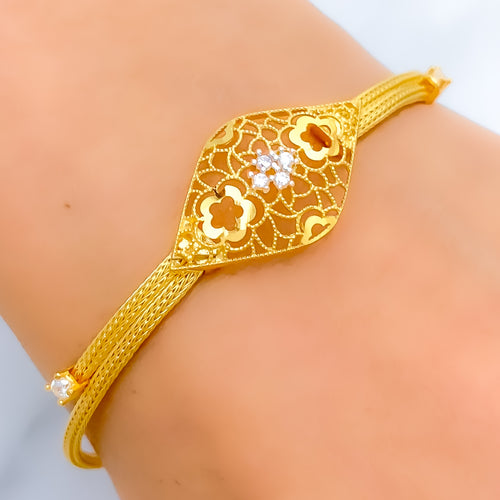 Charming Netted Leaf Bracelet