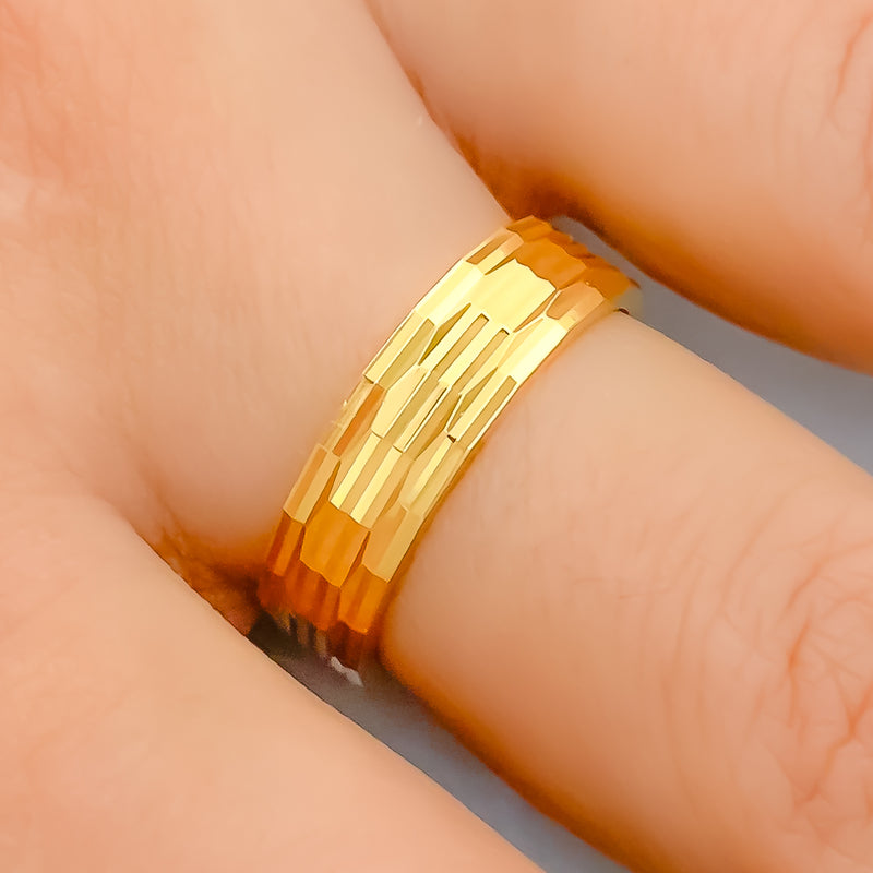 Noble Reflective Gold Band